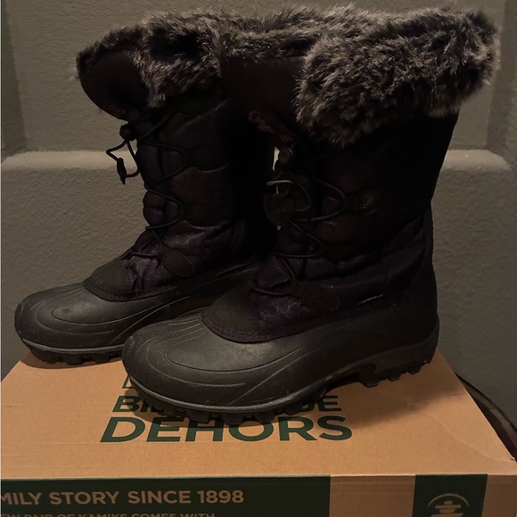 Kamik Black Winter Snow Boots with Faux Fur and Waterproof Design Size 8 Women’s - Picture 3 of 6